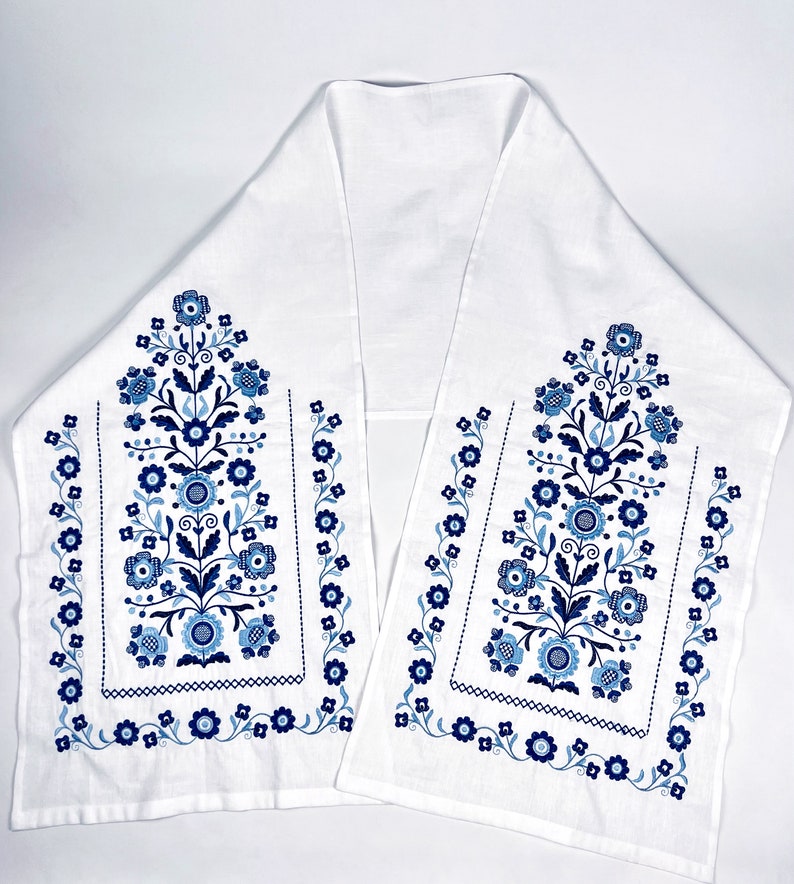 Blue embroidered linen rushnyk, Wedding blue rushnyk Ukrainian, Traditional floral rushnyk, Ukraine embroidery rushnyk, Ukrainian souvenir
