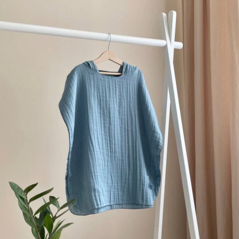 Blue muslin poncho for kids, Beach poncho with a hood for baby and toddler, Baby shower gift for boys & girls, Muslin hooded baby poncho