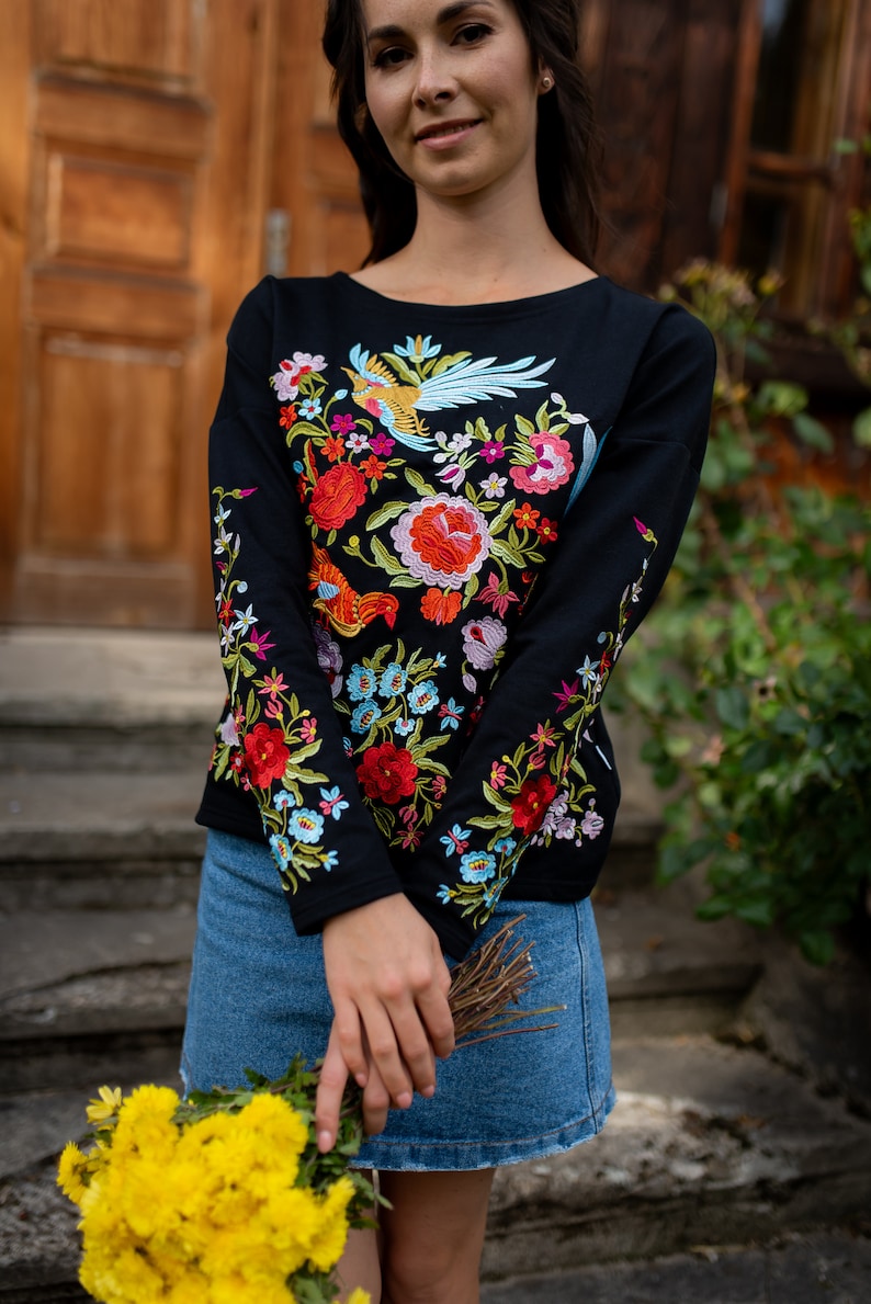 Embroidered floral sweatshirt, Ukranian blouse, Romanian embroidery, Black cotton top with floral, Ukraine Vyshyvanka, Blouse in boho style